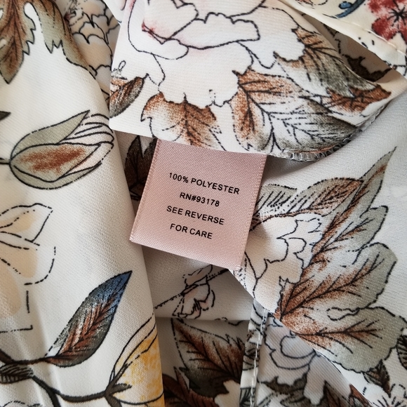 Philosophy Floral Blouse - Picture 6 of 6